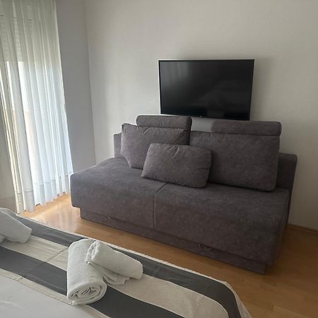 Apartmani Mira Vodice Ngoại thất bức ảnh