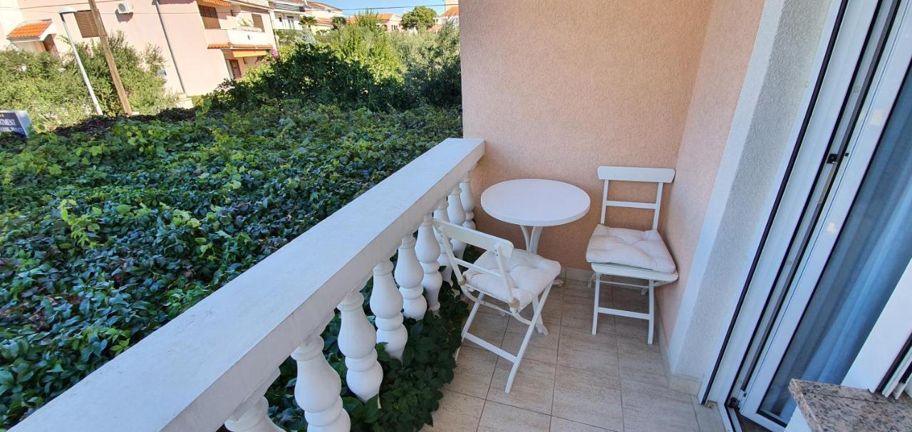 Apartmani Mira Vodice Ngoại thất bức ảnh