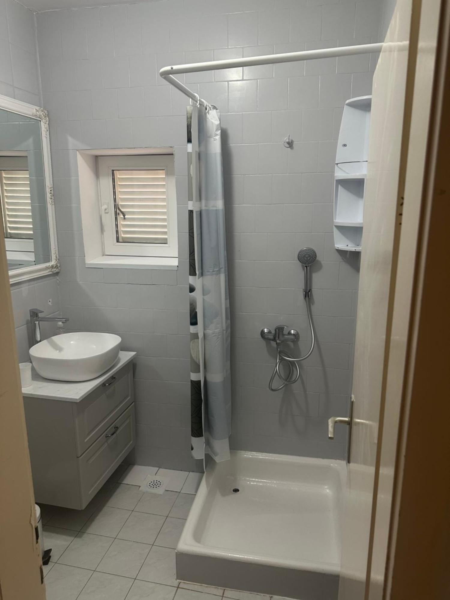 Apartmani Mira Vodice Ngoại thất bức ảnh