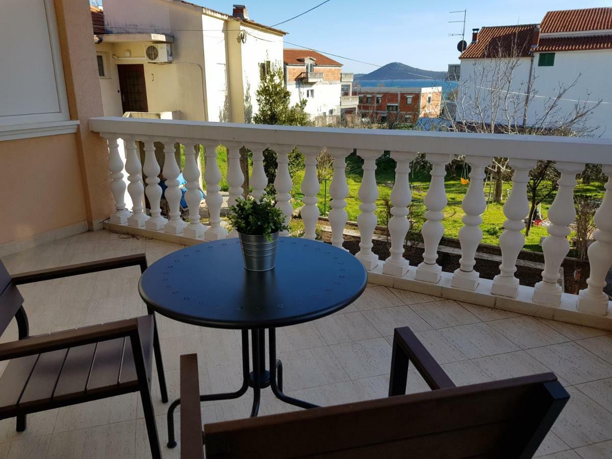 Apartmani Mira Vodice Ngoại thất bức ảnh