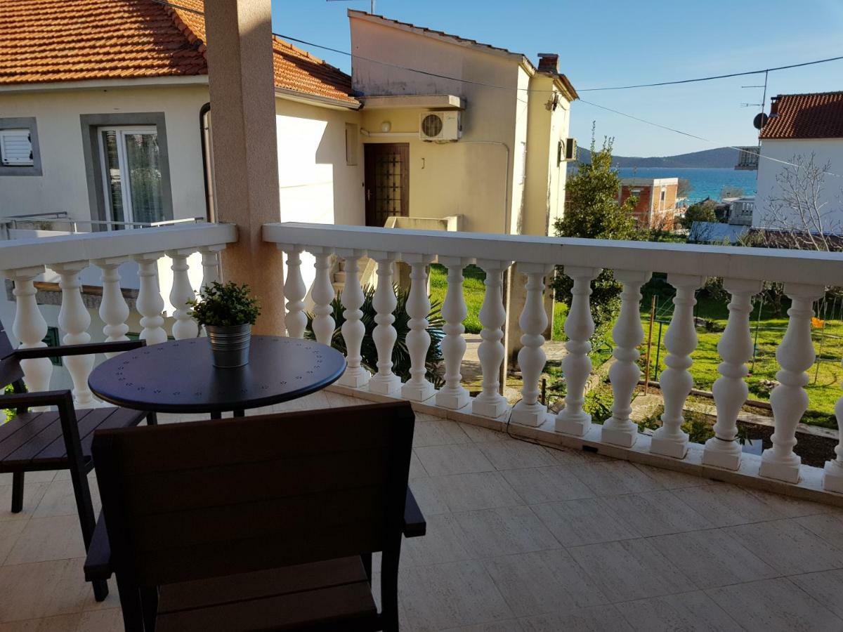 Apartmani Mira Vodice Ngoại thất bức ảnh
