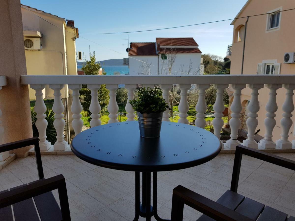 Apartmani Mira Vodice Ngoại thất bức ảnh