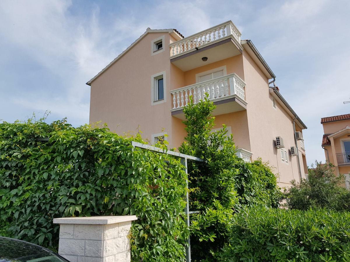 Apartmani Mira Vodice Ngoại thất bức ảnh