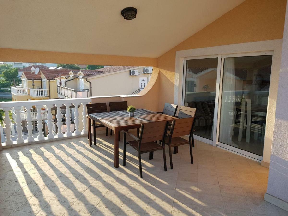 Apartmani Mira Vodice Ngoại thất bức ảnh